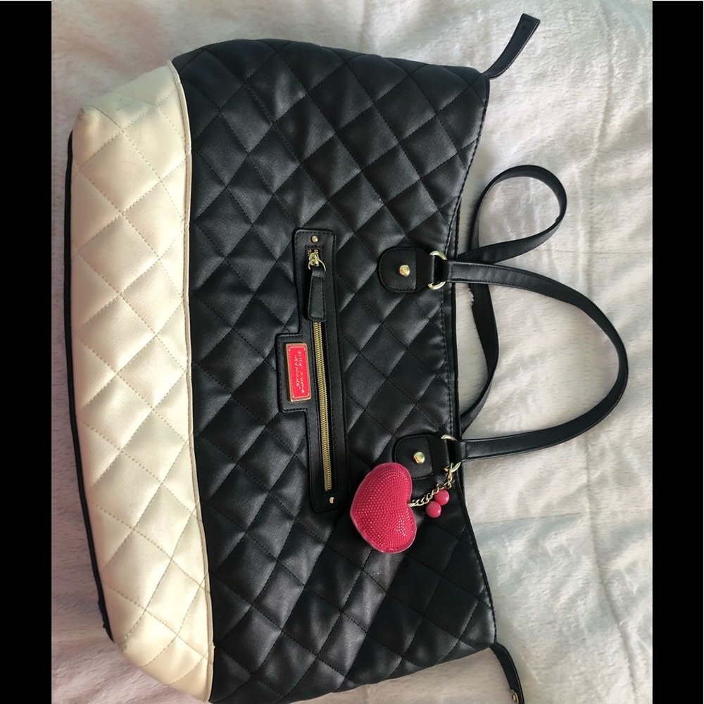 Betsy Johnson bucket type bag